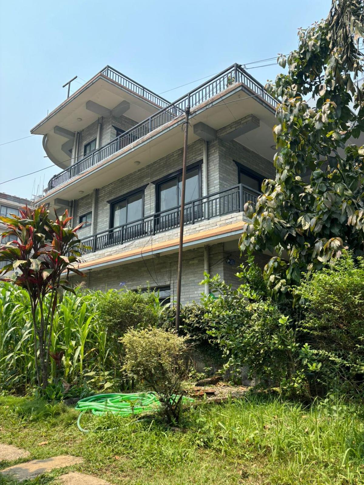 Cherry Garden Pokhara Esterno foto